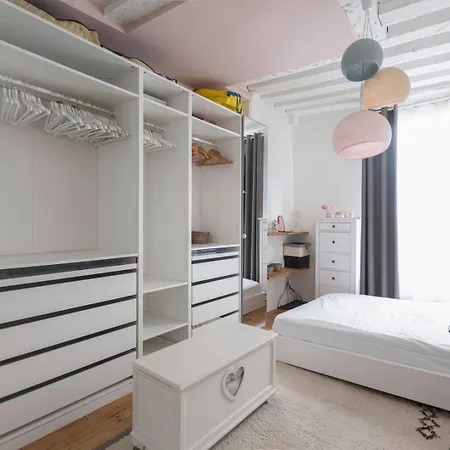 Guestready - Charming Near Les Halles Apartman