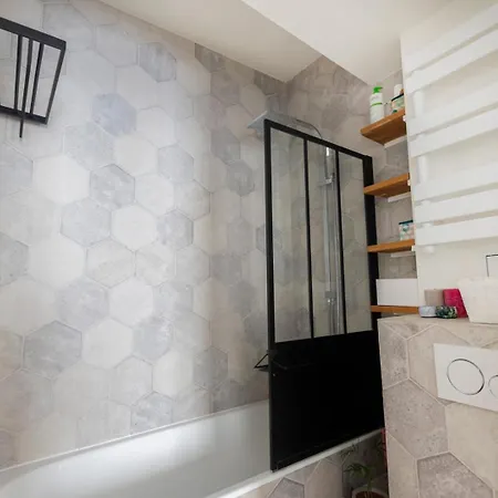 Апартаменты Guestready - Charming Near Les Halles *