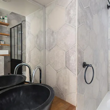 Апартаменты Guestready - Charming Near Les Halles *
